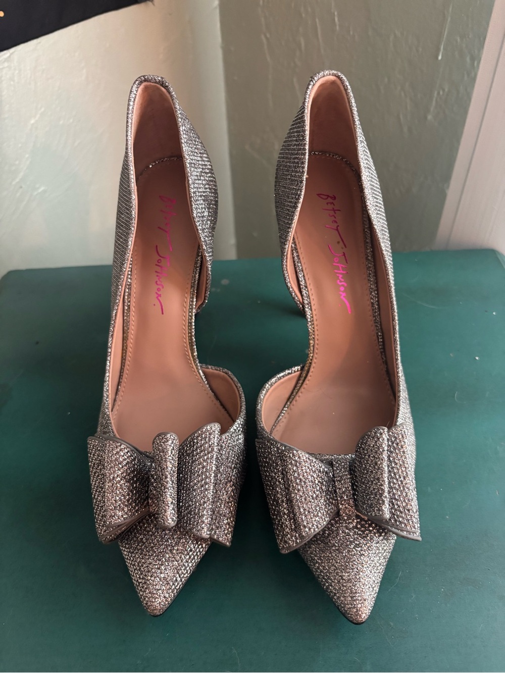 Betsey Johnson Silver Glitter Pointed Bow D'Orsay Heels